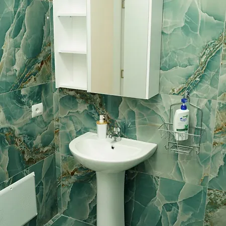 아파트 Corner
